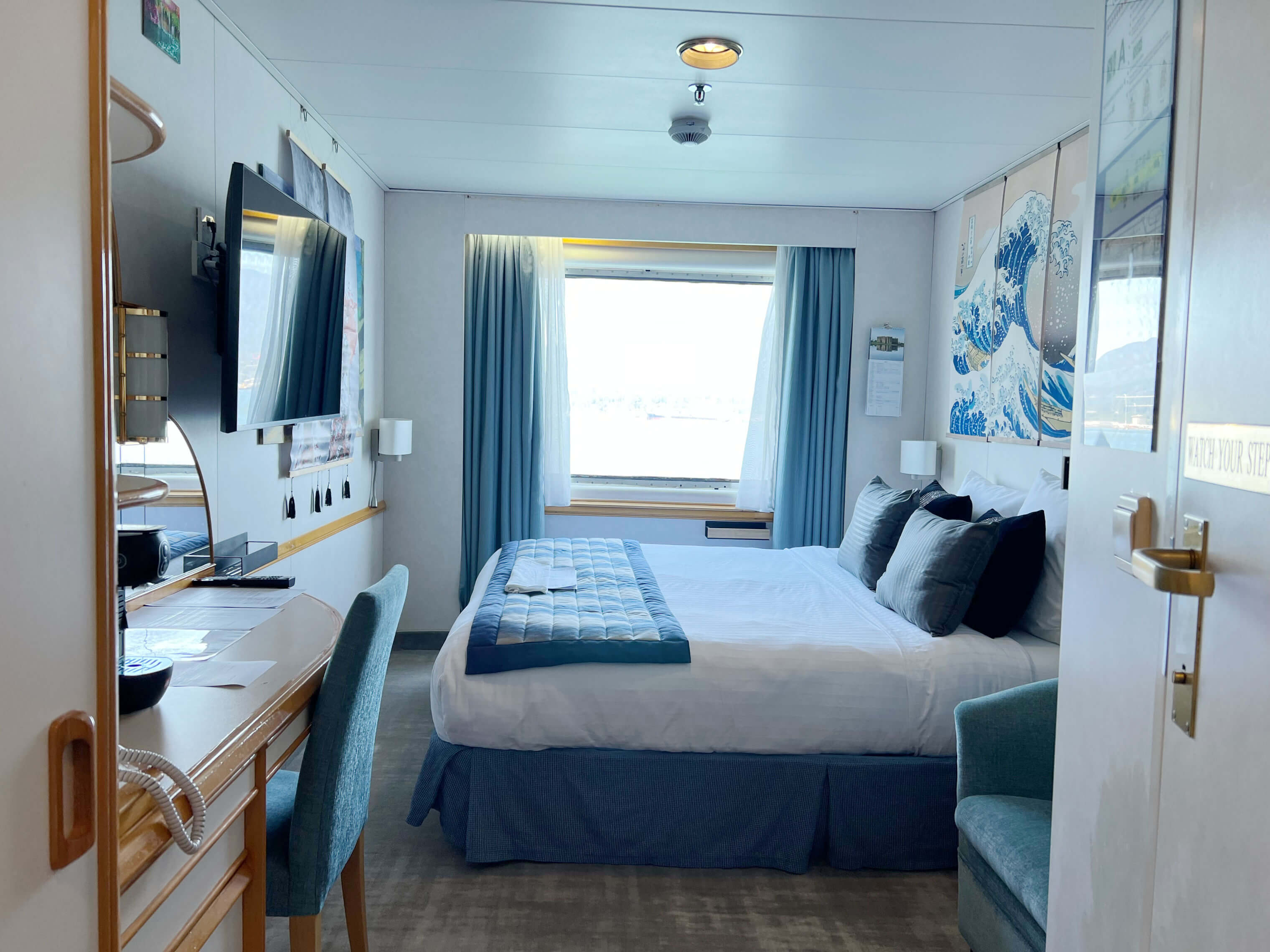 From Cabin towards Window (Queen Bed)